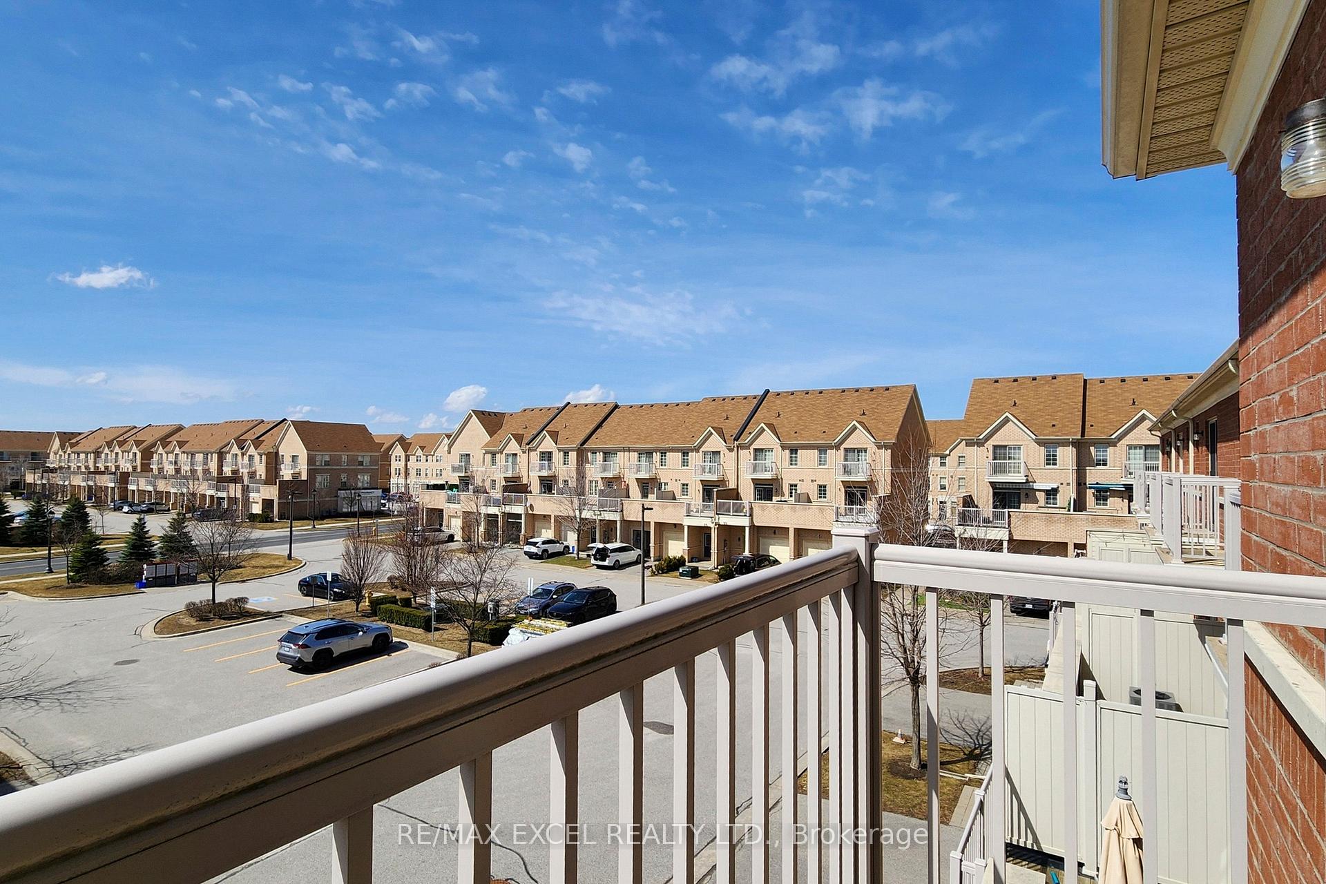 Photo 21 of 11 Vandaam Lane, Markham, Cathedraltown — HOMEH