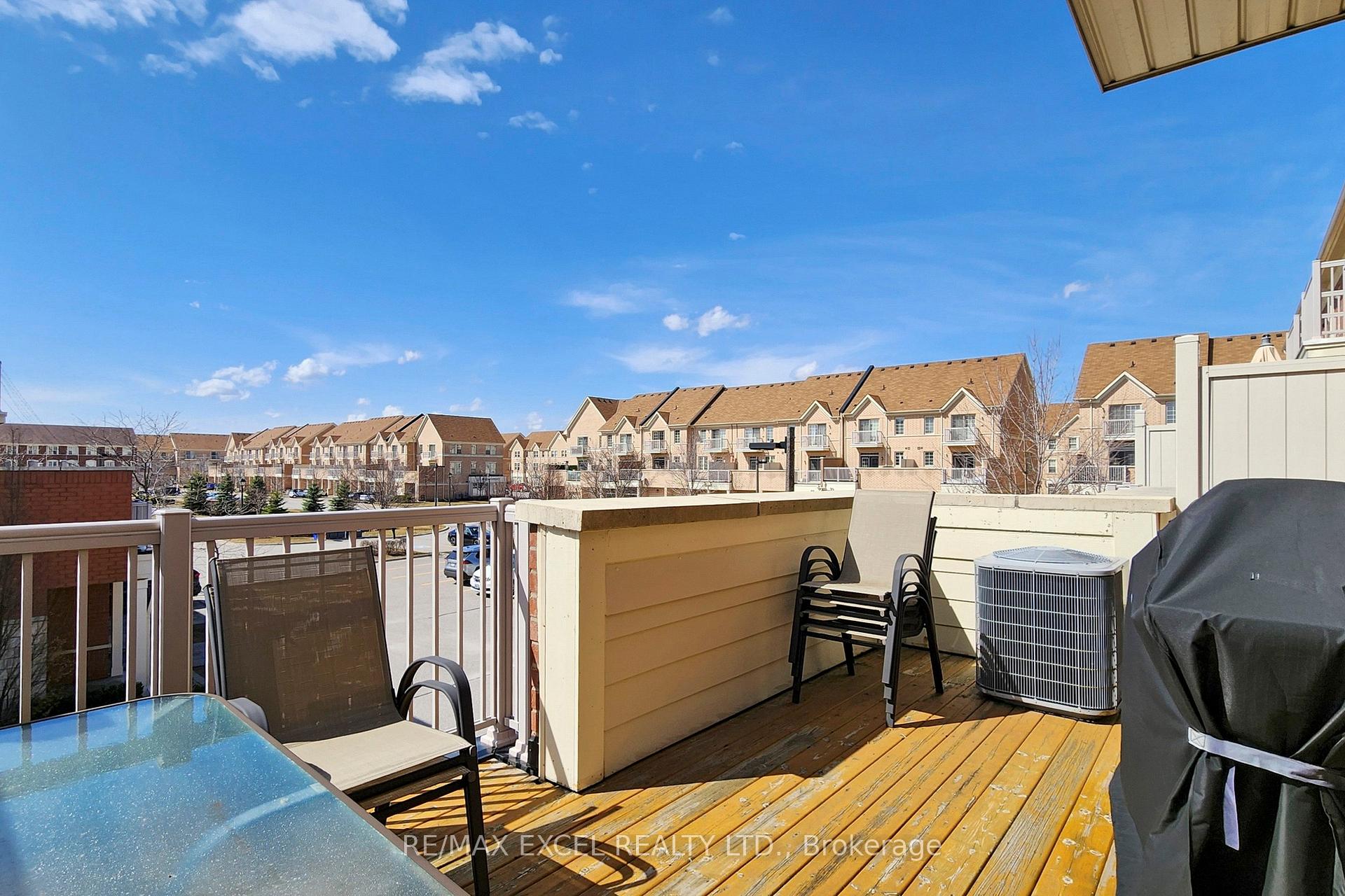 Photo 22 of 11 Vandaam Lane, Markham, Cathedraltown — HOMEH