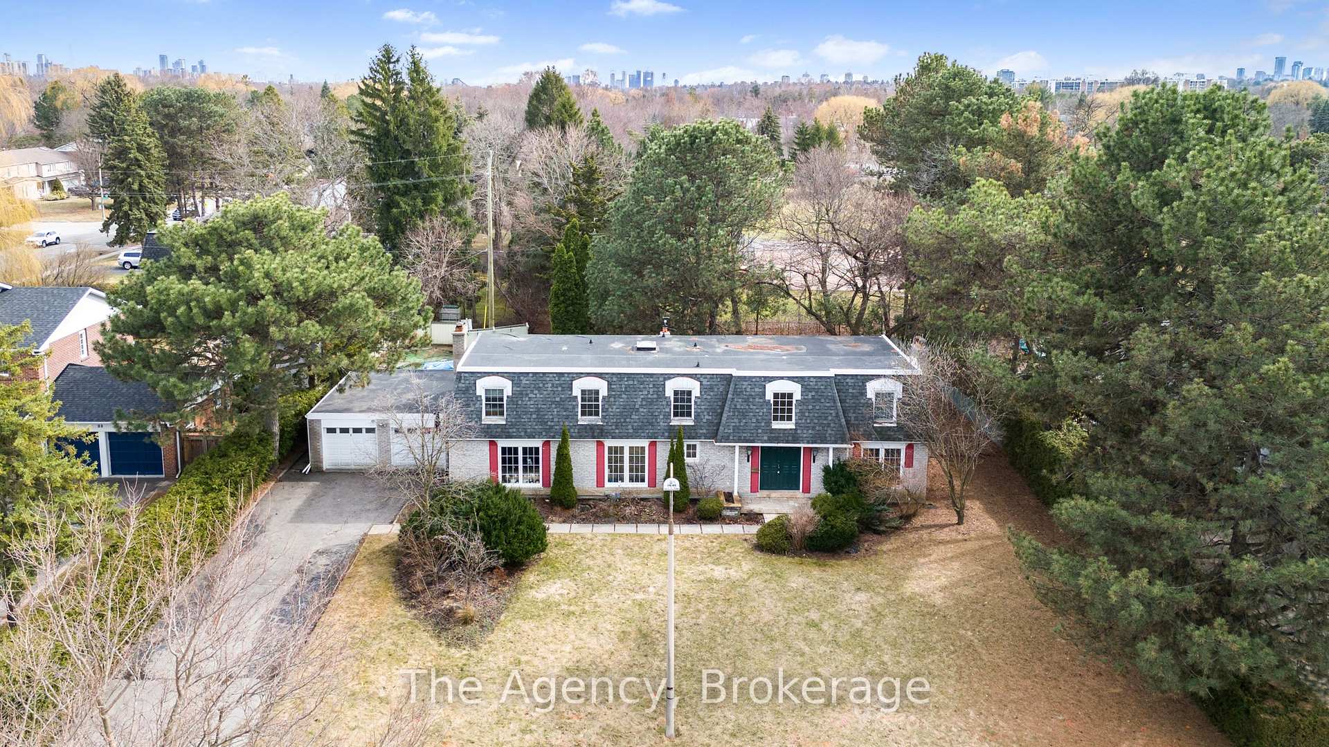 Photo 2 of 31 Daffodil Avenue, Markham, Bayview Glen — HOMEH