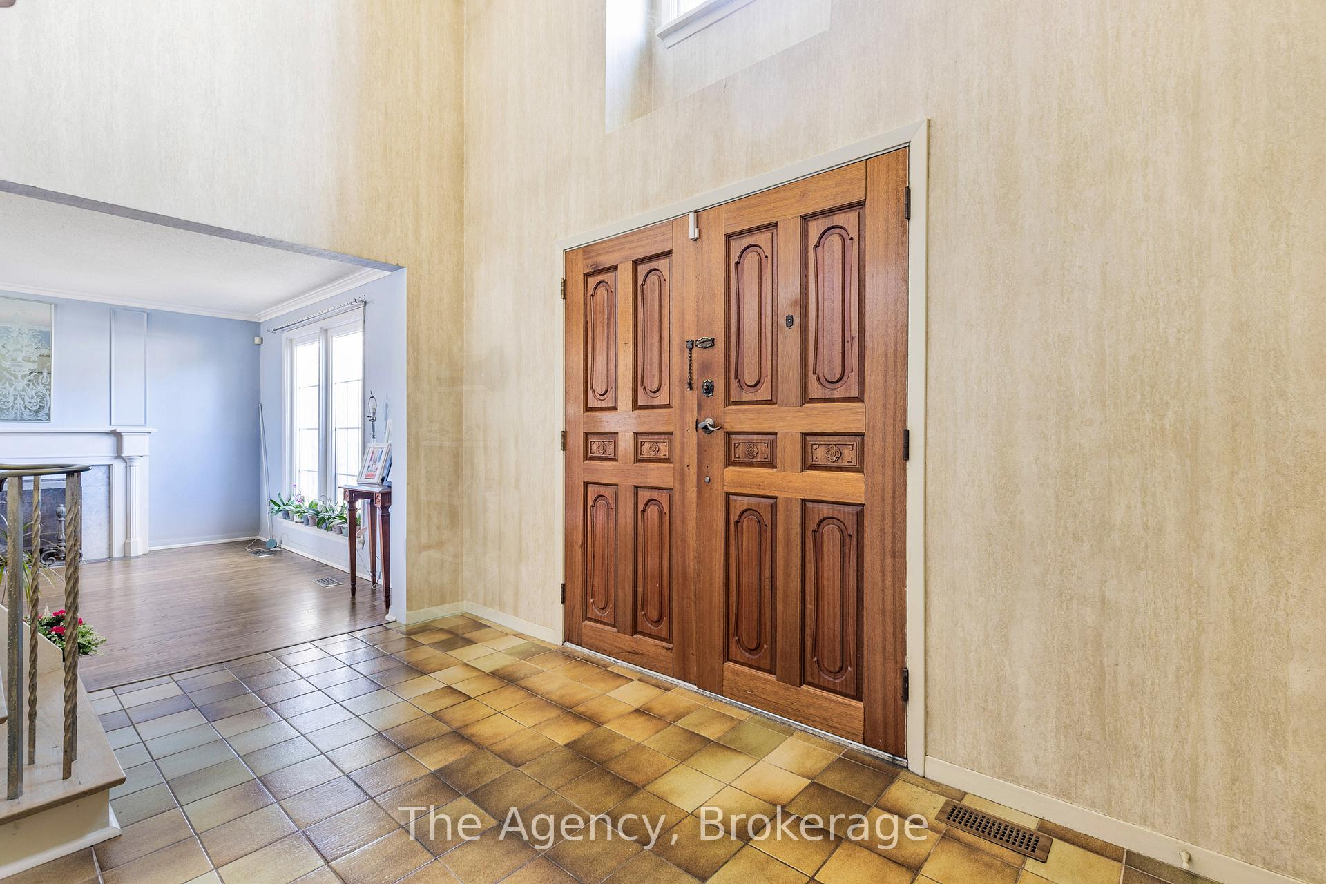 Photo 6 of 31 Daffodil Avenue, Markham, Bayview Glen — HOMEH