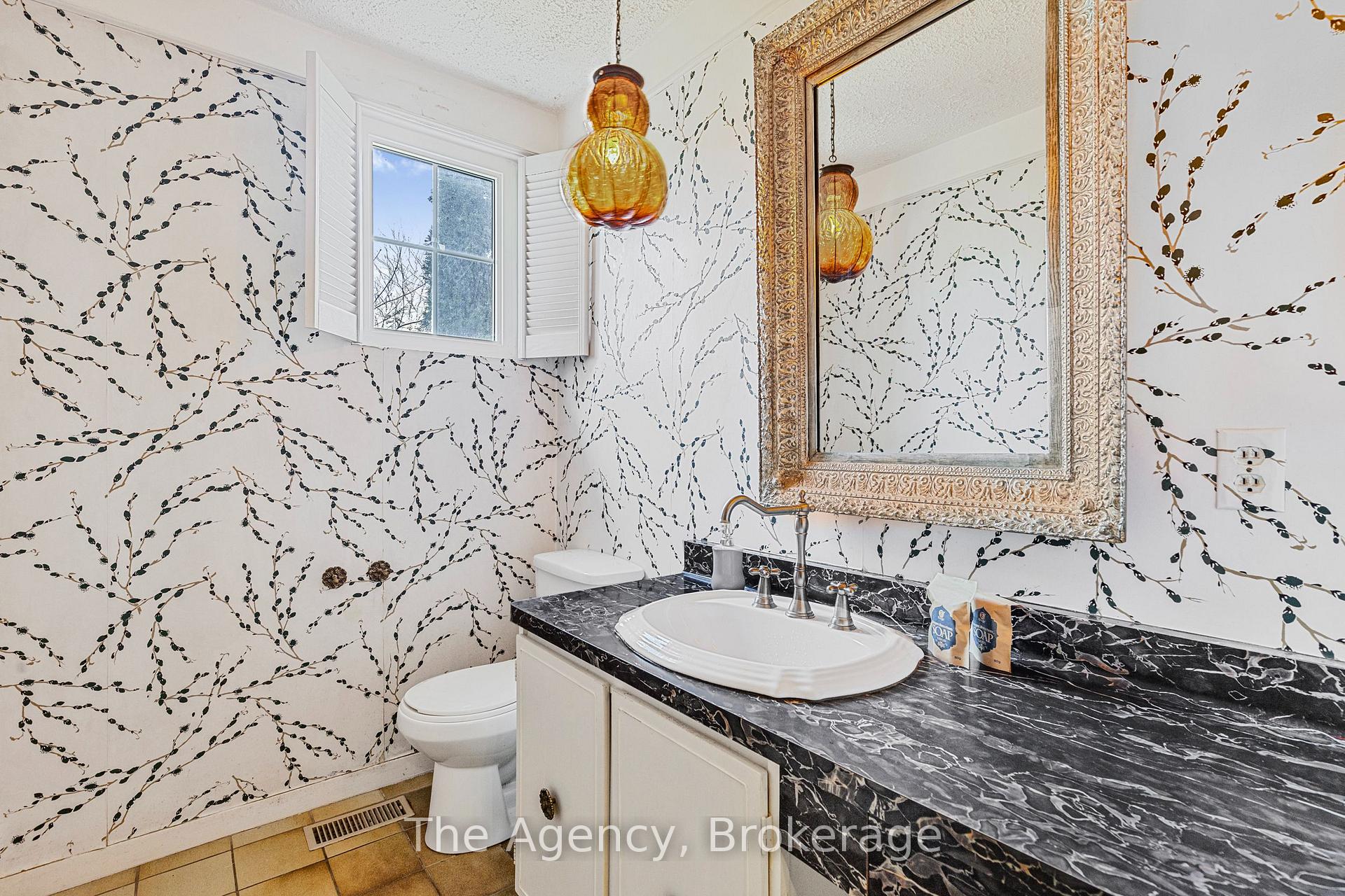 Photo 7 of 31 Daffodil Avenue, Markham, Bayview Glen — HOMEH