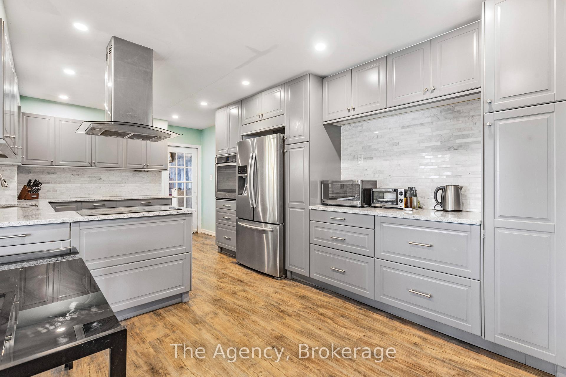 Photo 11 of 31 Daffodil Avenue, Markham, Bayview Glen — HOMEH