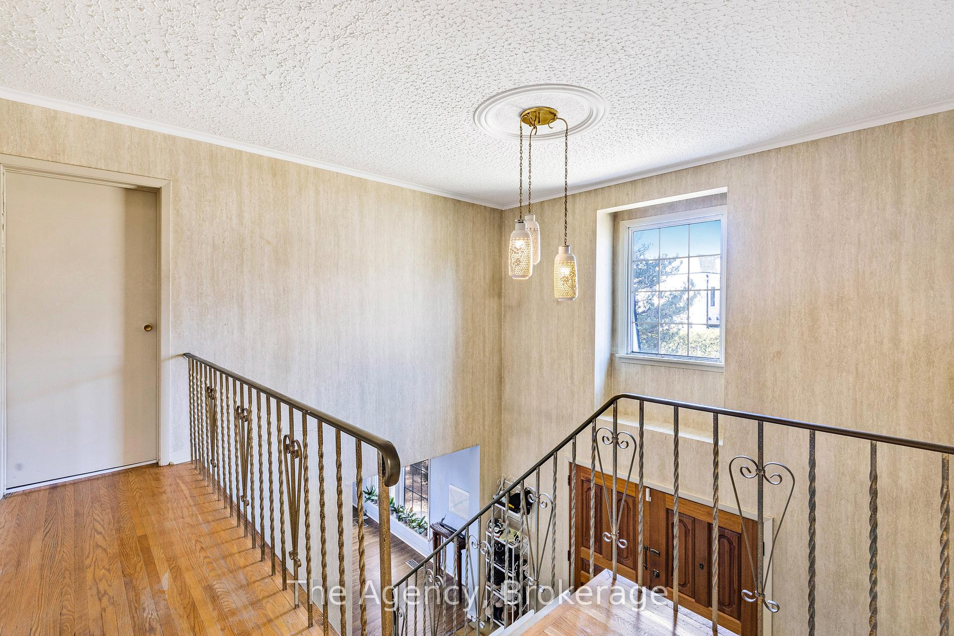 Photo 14 of 31 Daffodil Avenue, Markham, Bayview Glen — HOMEH