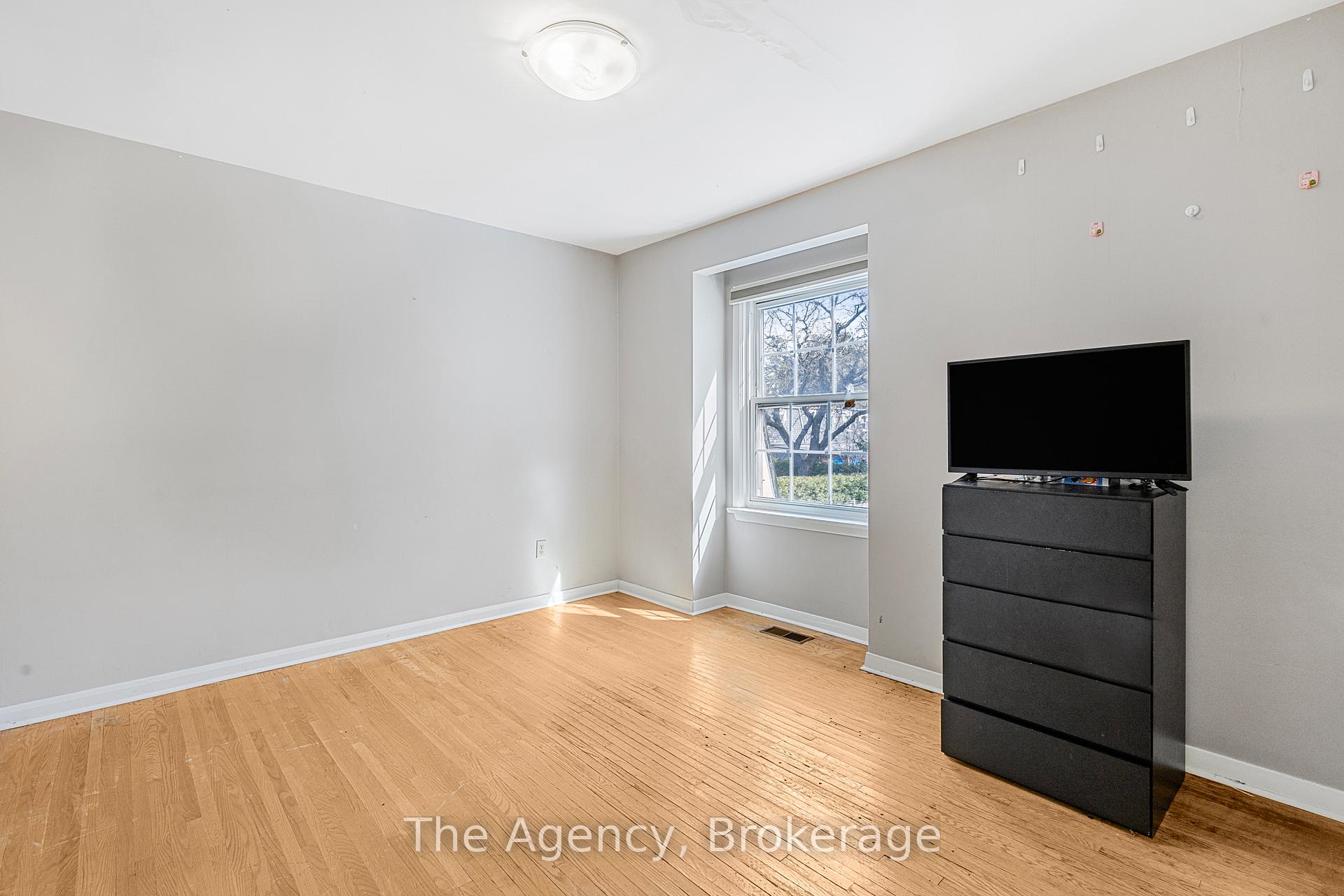 Photo 18 of 31 Daffodil Avenue, Markham, Bayview Glen — HOMEH