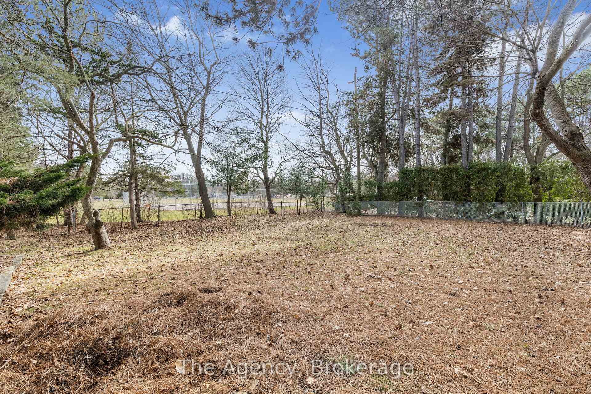 Photo 24 of 31 Daffodil Avenue, Markham, Bayview Glen — HOMEH