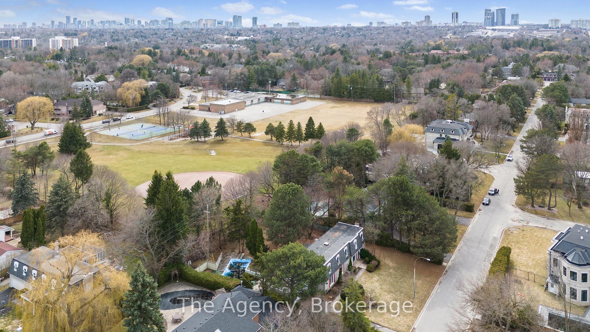 Photo 25 of 31 Daffodil Avenue, Markham, Bayview Glen — HOMEH