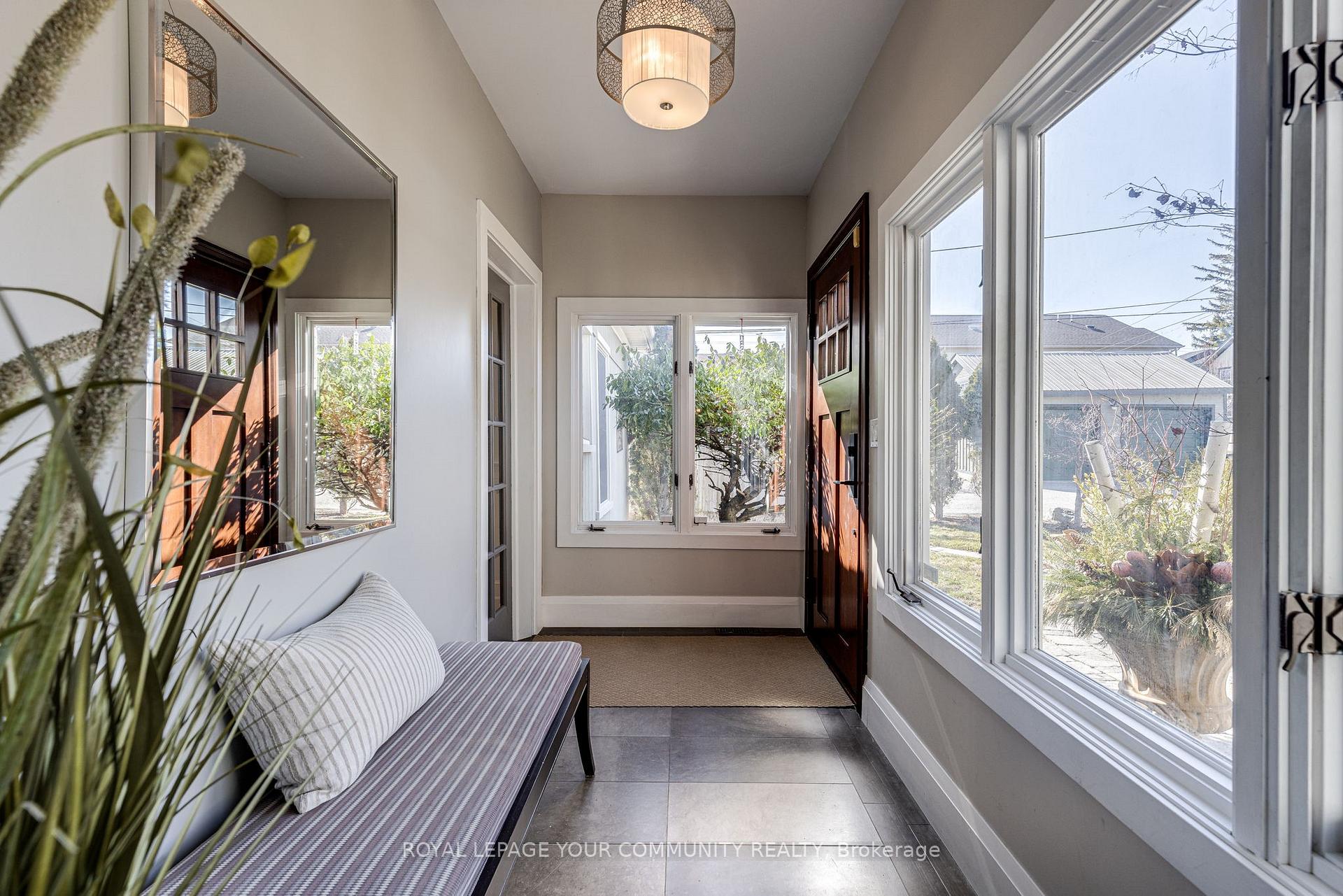 Photo 5 of 7 Buttonville Crescent E, Markham, Buttonville — HOMEH
