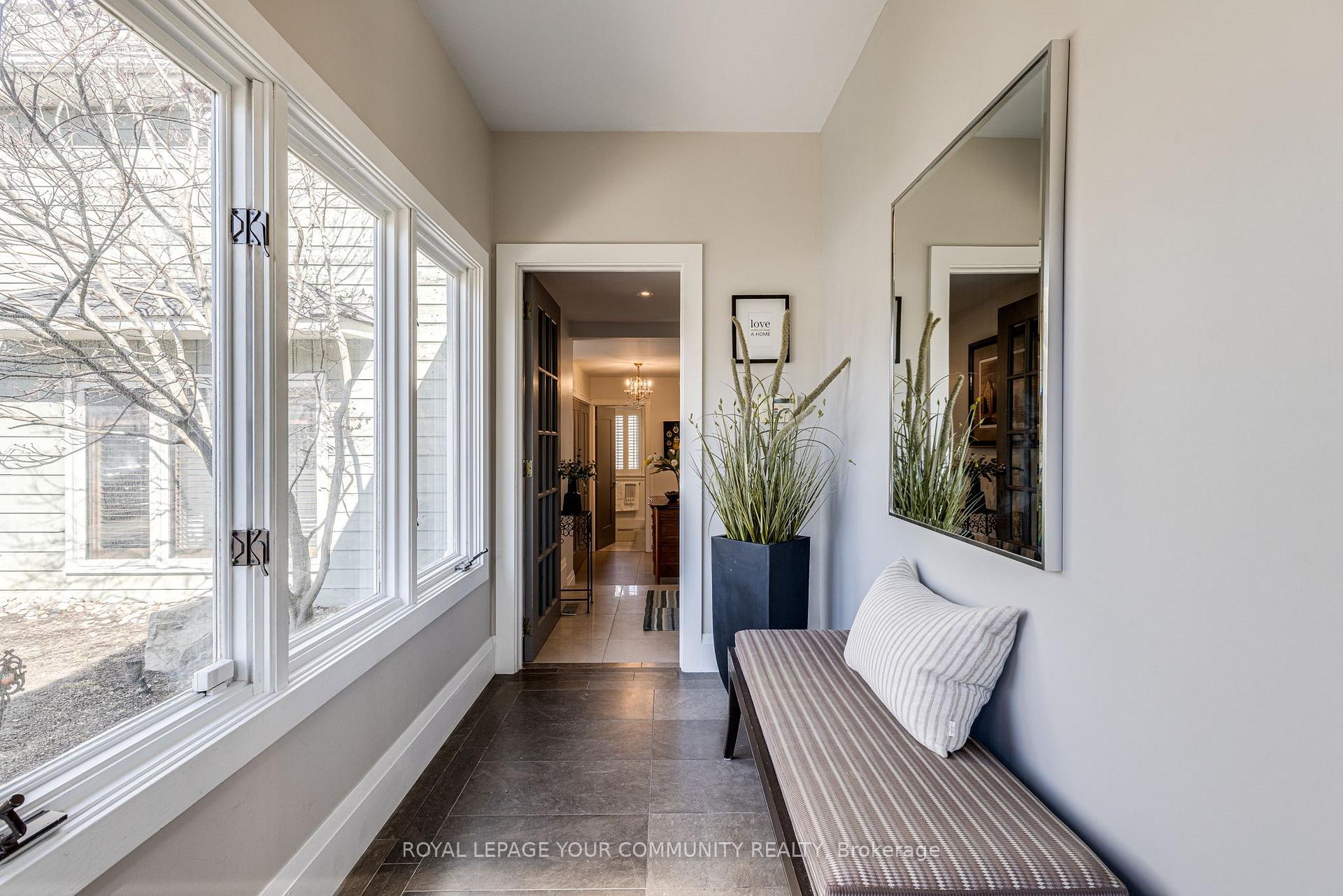 Photo 6 of 7 Buttonville Crescent E, Markham, Buttonville — HOMEH