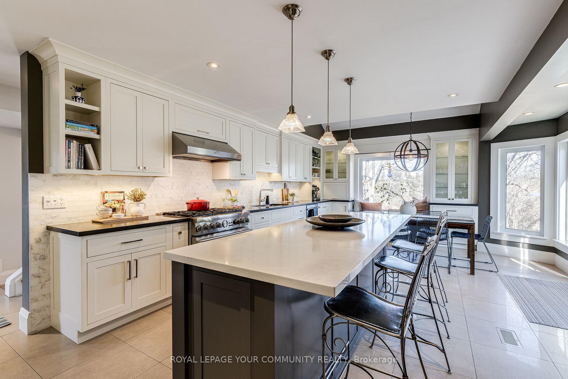 Photo 7 of 7 Buttonville Crescent E, Markham, Buttonville — HOMEH