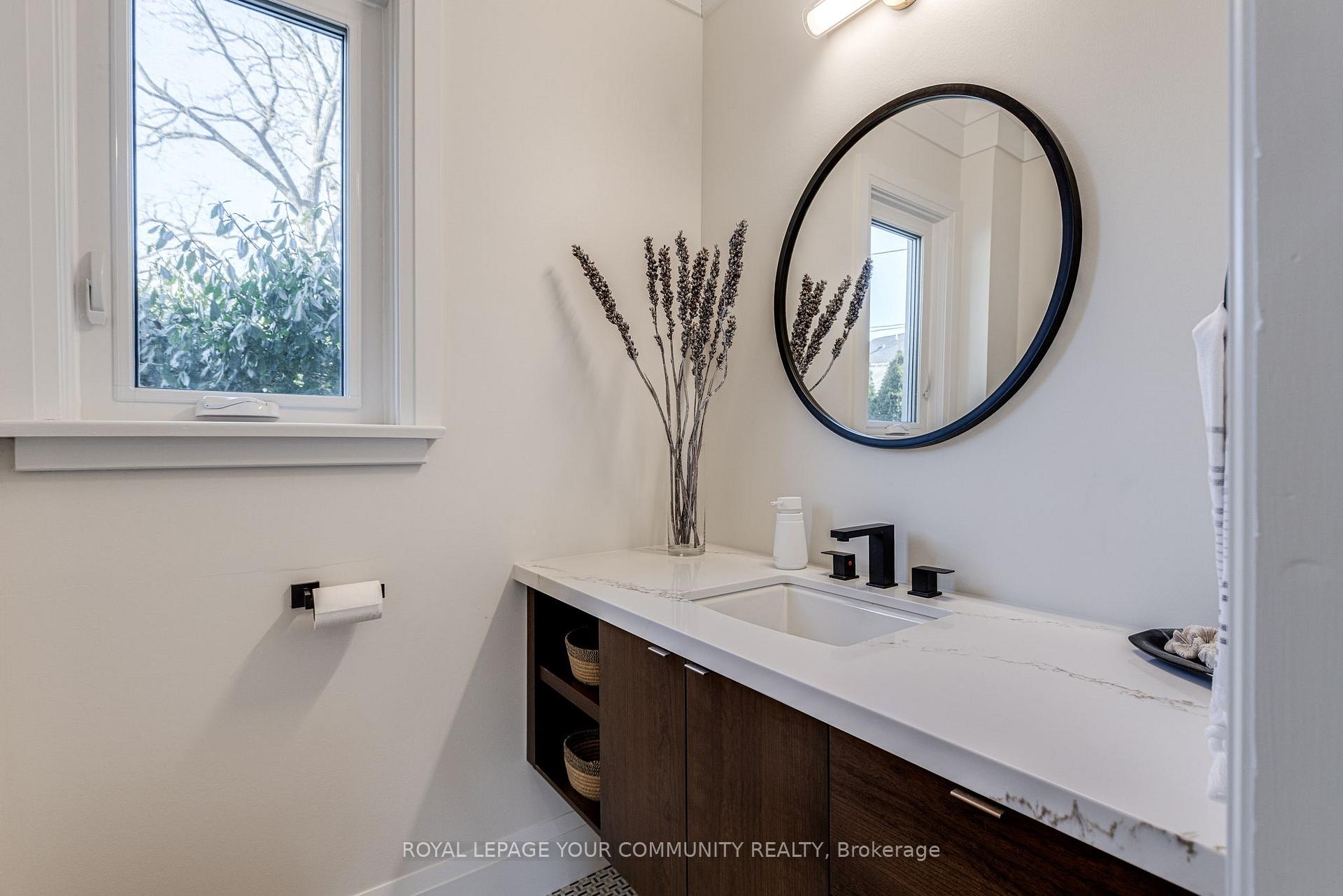 Photo 19 of 7 Buttonville Crescent E, Markham, Buttonville — HOMEH
