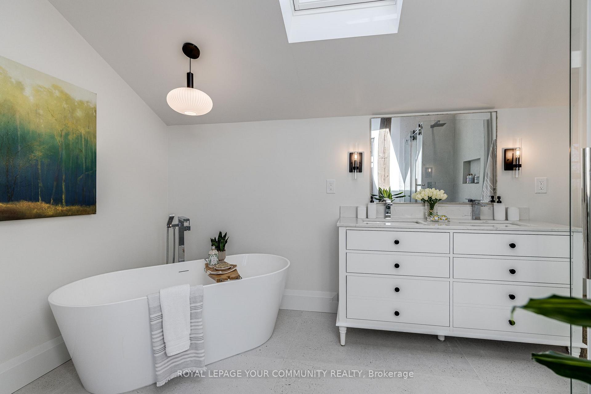 Photo 34 of 7 Buttonville Crescent E, Markham, Buttonville — HOMEH