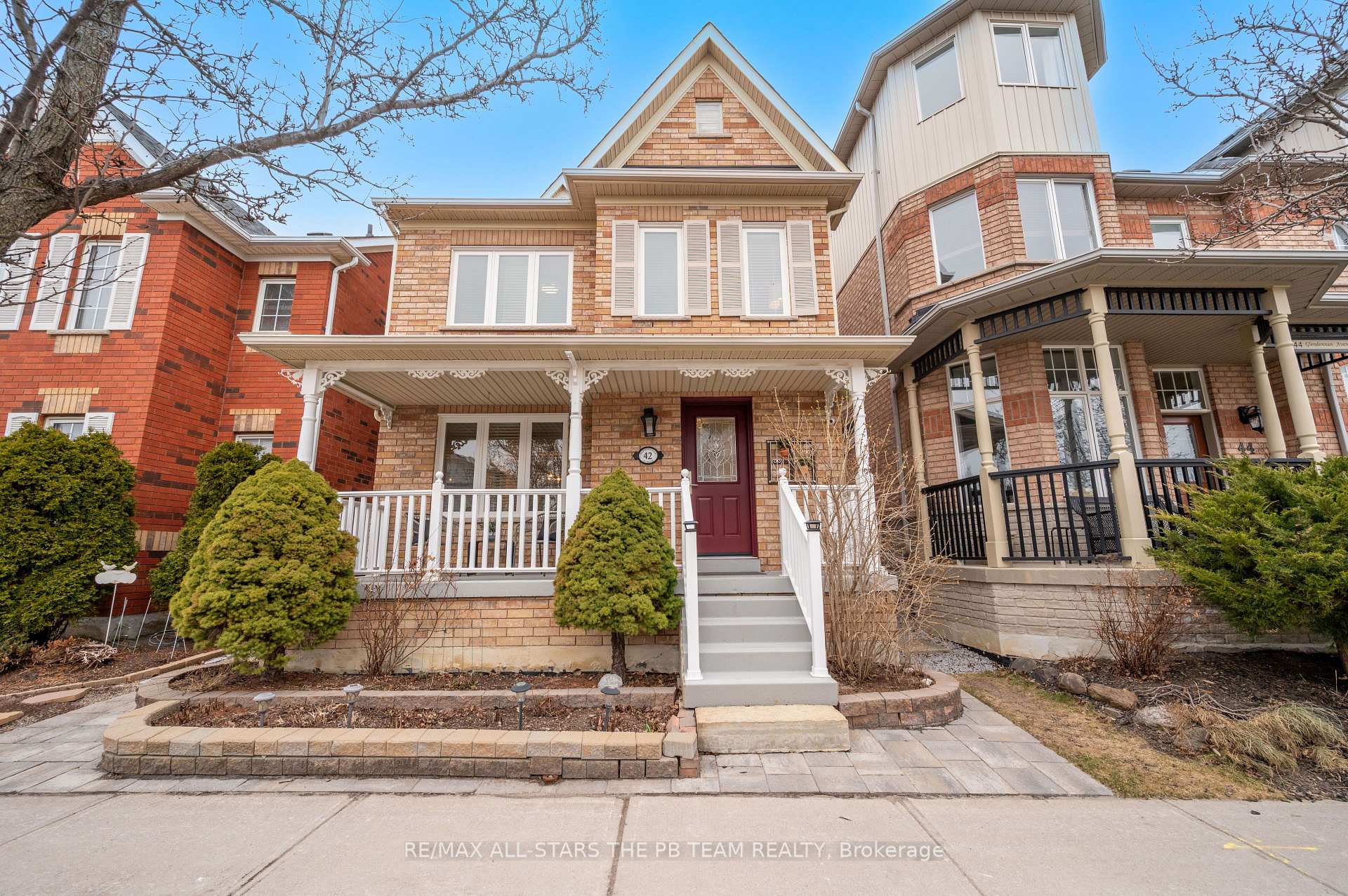Front of 42 Glendennan Avenue