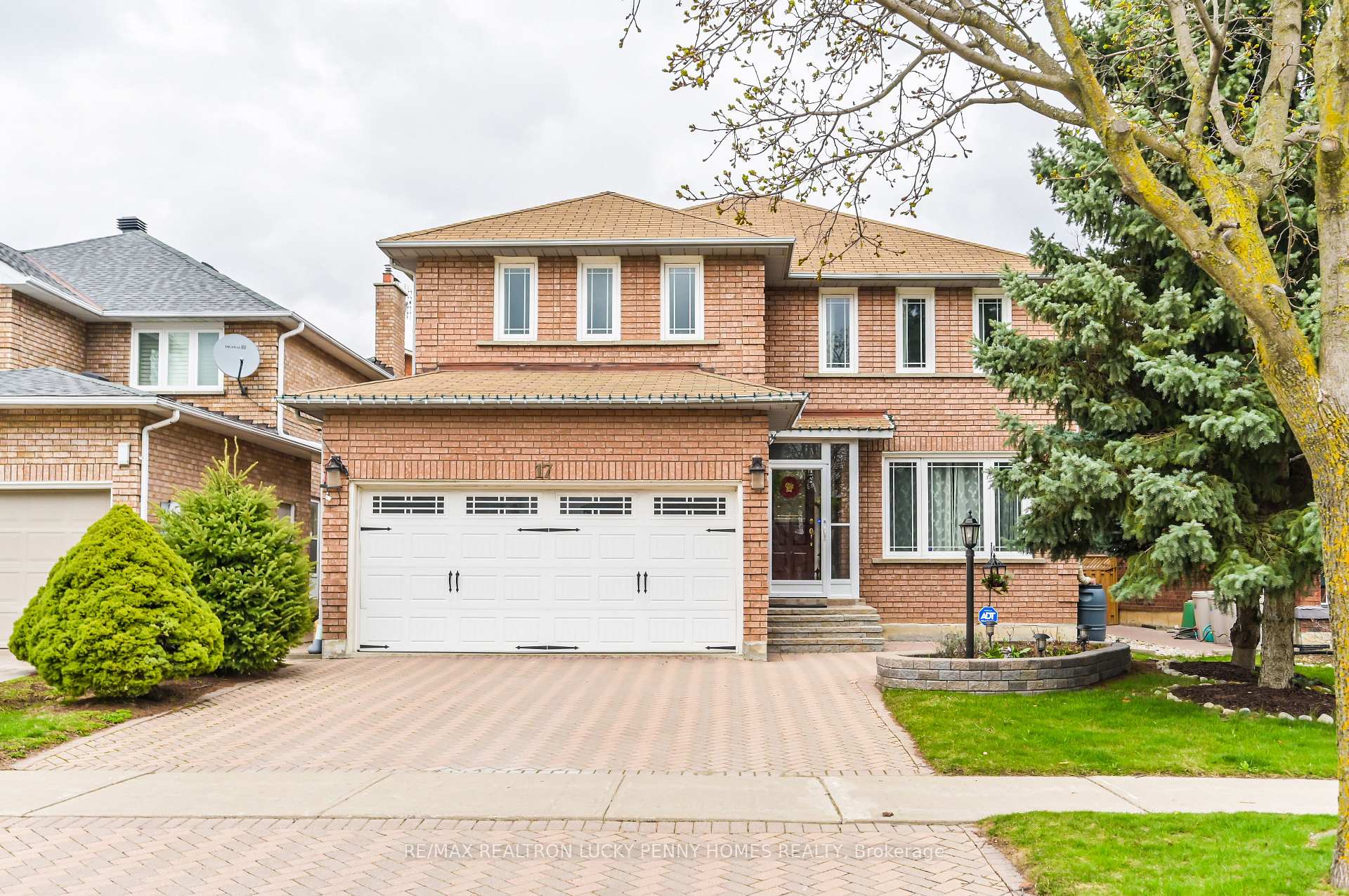 Photo 1 of 17 Buttonfield Road, Markham, Buttonville — HOMEH