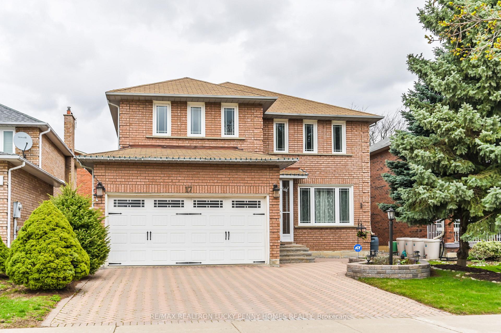 Photo 2 of 17 Buttonfield Road, Markham, Buttonville — HOMEH