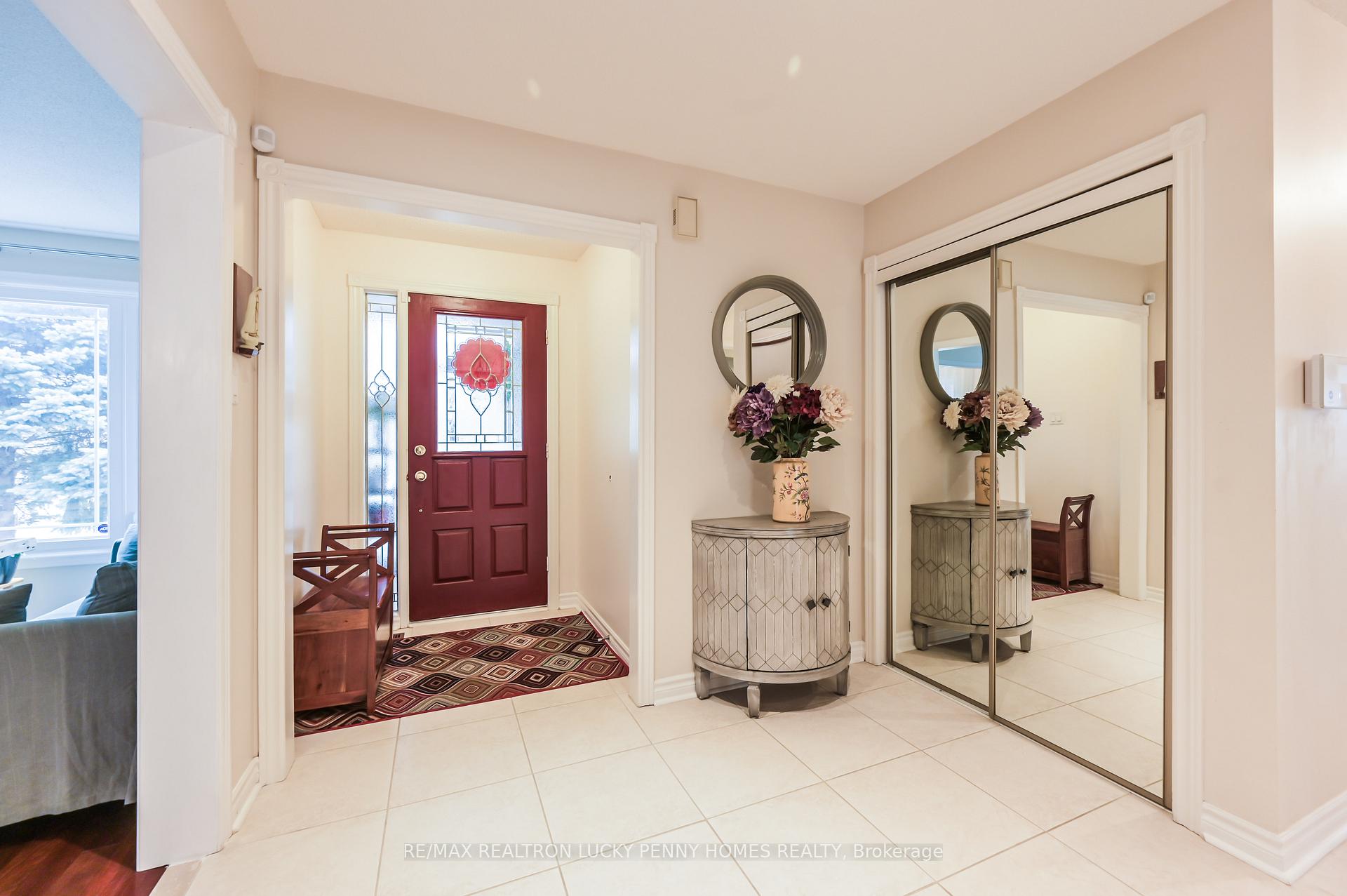 Photo 4 of 17 Buttonfield Road, Markham, Buttonville — HOMEH