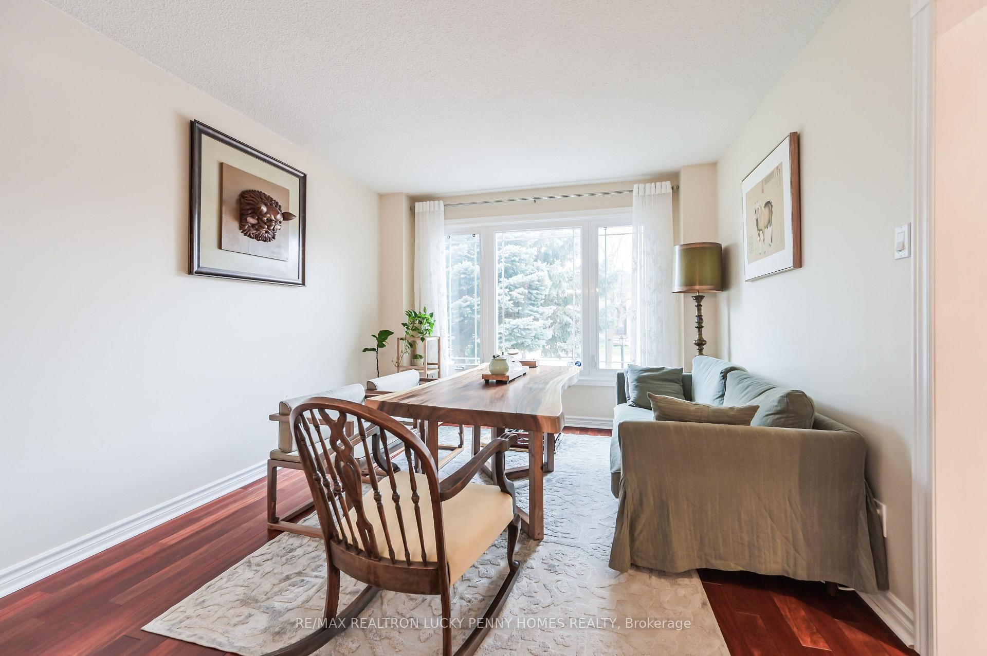 Photo 6 of 17 Buttonfield Road, Markham, Buttonville — HOMEH