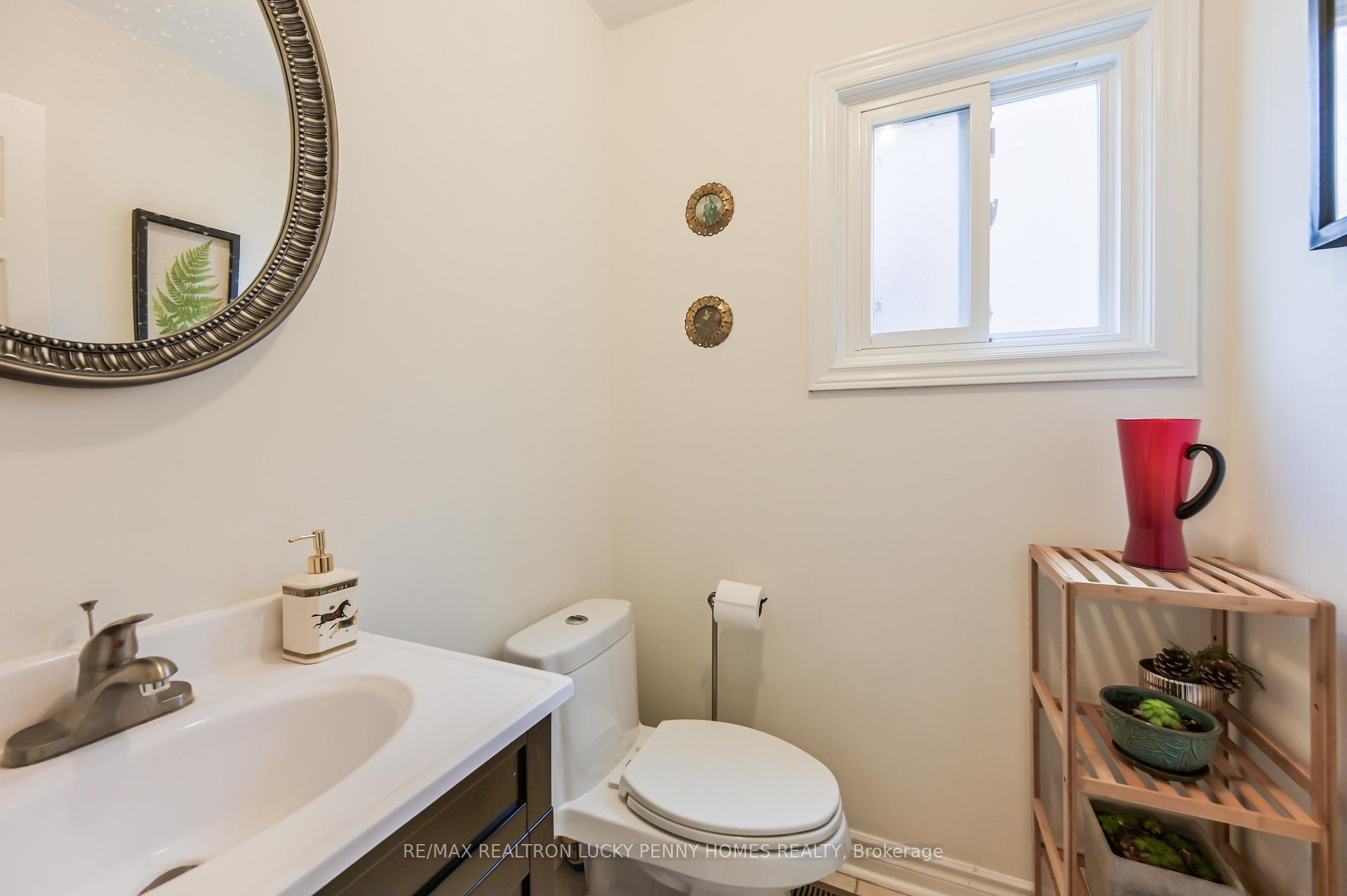 Photo 18 of 17 Buttonfield Road, Markham, Buttonville — HOMEH