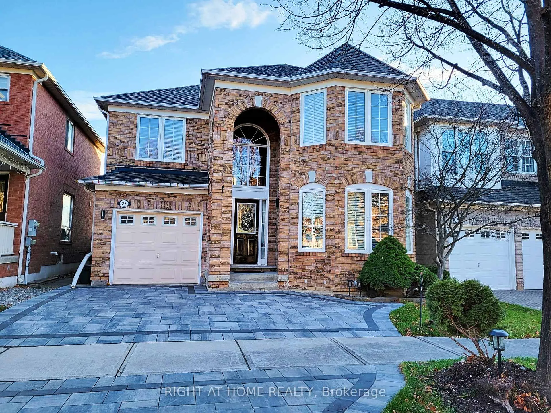 Photo 1 of 27 Wiltshire Drive, Markham, Berczy — HOMEH