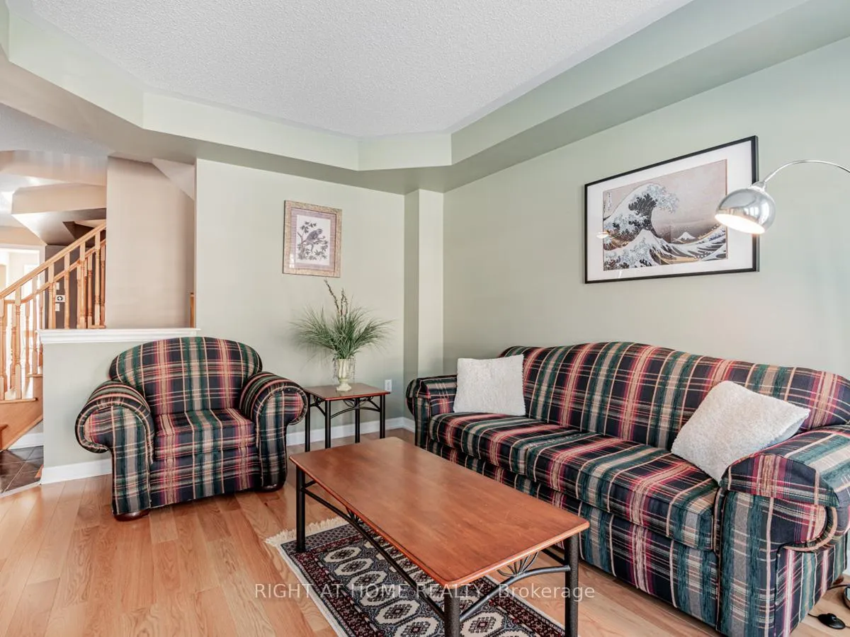 Photo 8 of 27 Wiltshire Drive, Markham, Berczy — HOMEH
