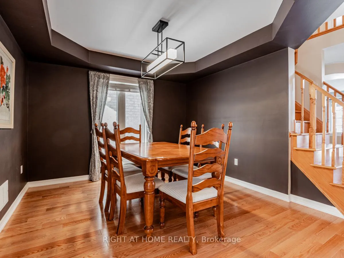 Photo 11 of 27 Wiltshire Drive, Markham, Berczy — HOMEH