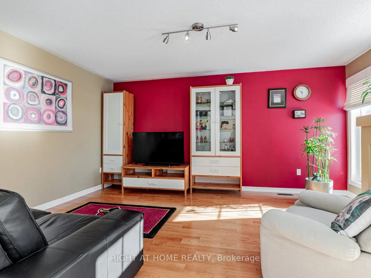 Photo 17 of 27 Wiltshire Drive, Markham, Berczy — HOMEH