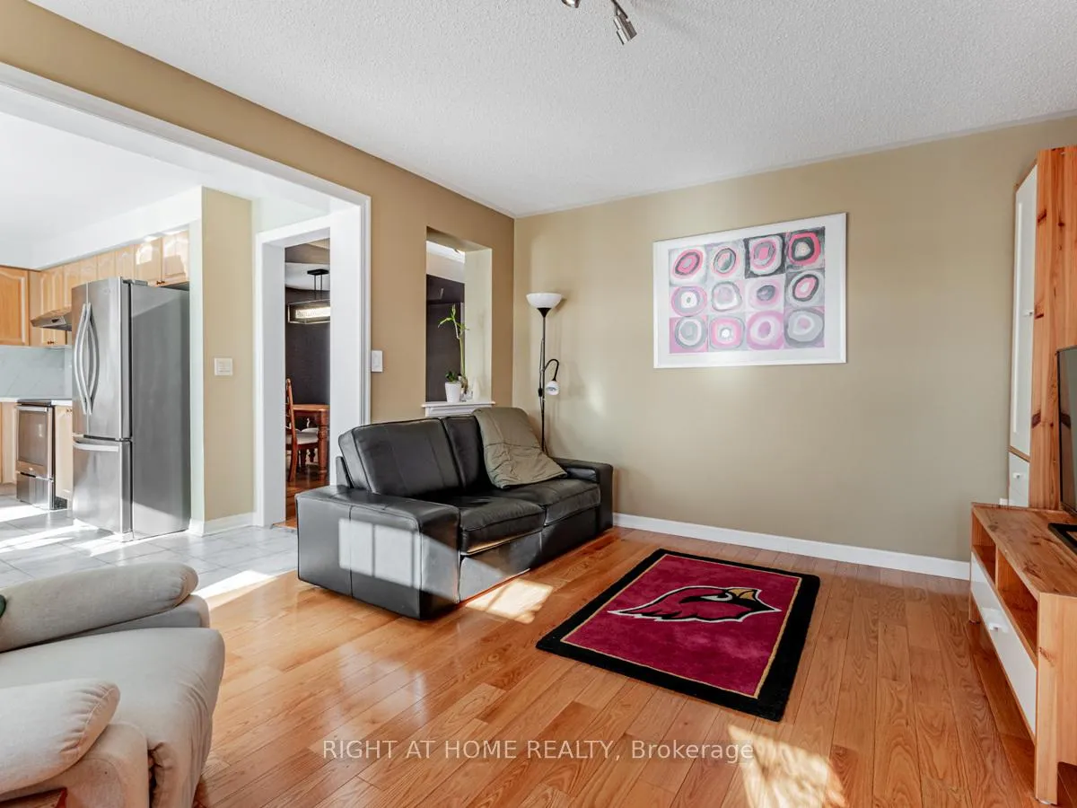 Photo 19 of 27 Wiltshire Drive, Markham, Berczy — HOMEH