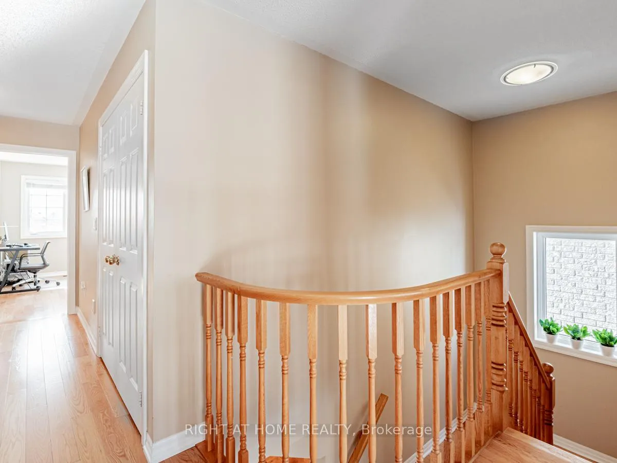 Photo 22 of 27 Wiltshire Drive, Markham, Berczy — HOMEH