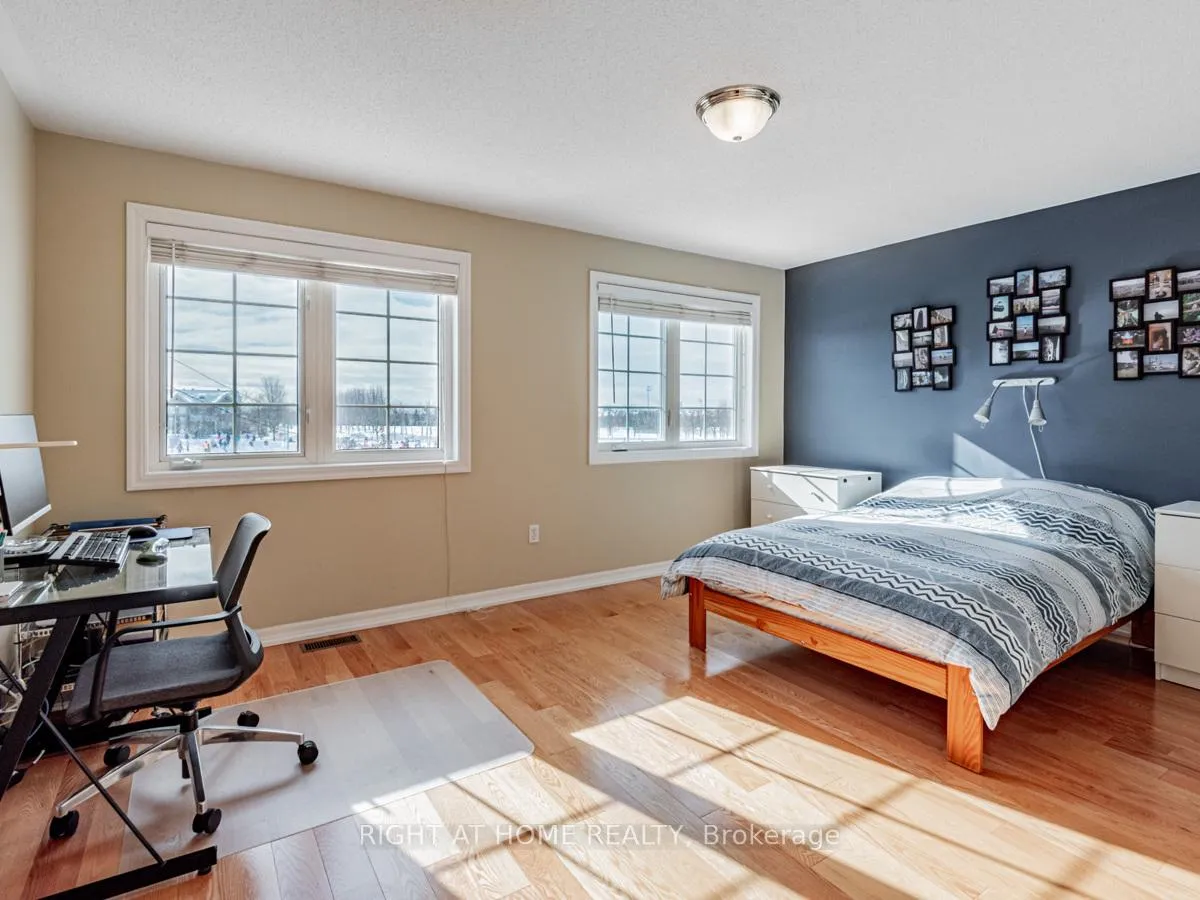 Photo 23 of 27 Wiltshire Drive, Markham, Berczy — HOMEH