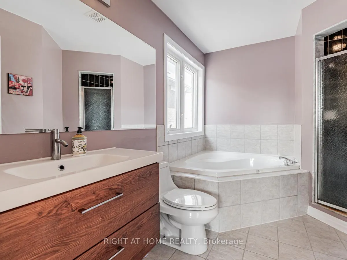 Photo 26 of 27 Wiltshire Drive, Markham, Berczy — HOMEH