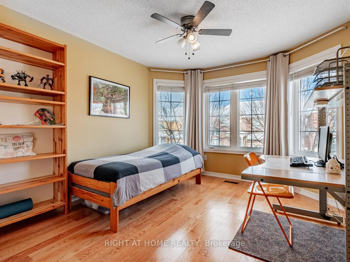 Photo 32 of 27 Wiltshire Drive, Markham, Berczy — HOMEH