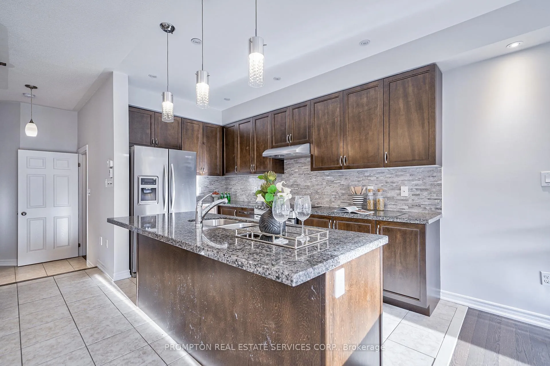 Photo 12 of 26 Memon Place, Markham, Wismer — HOMEH