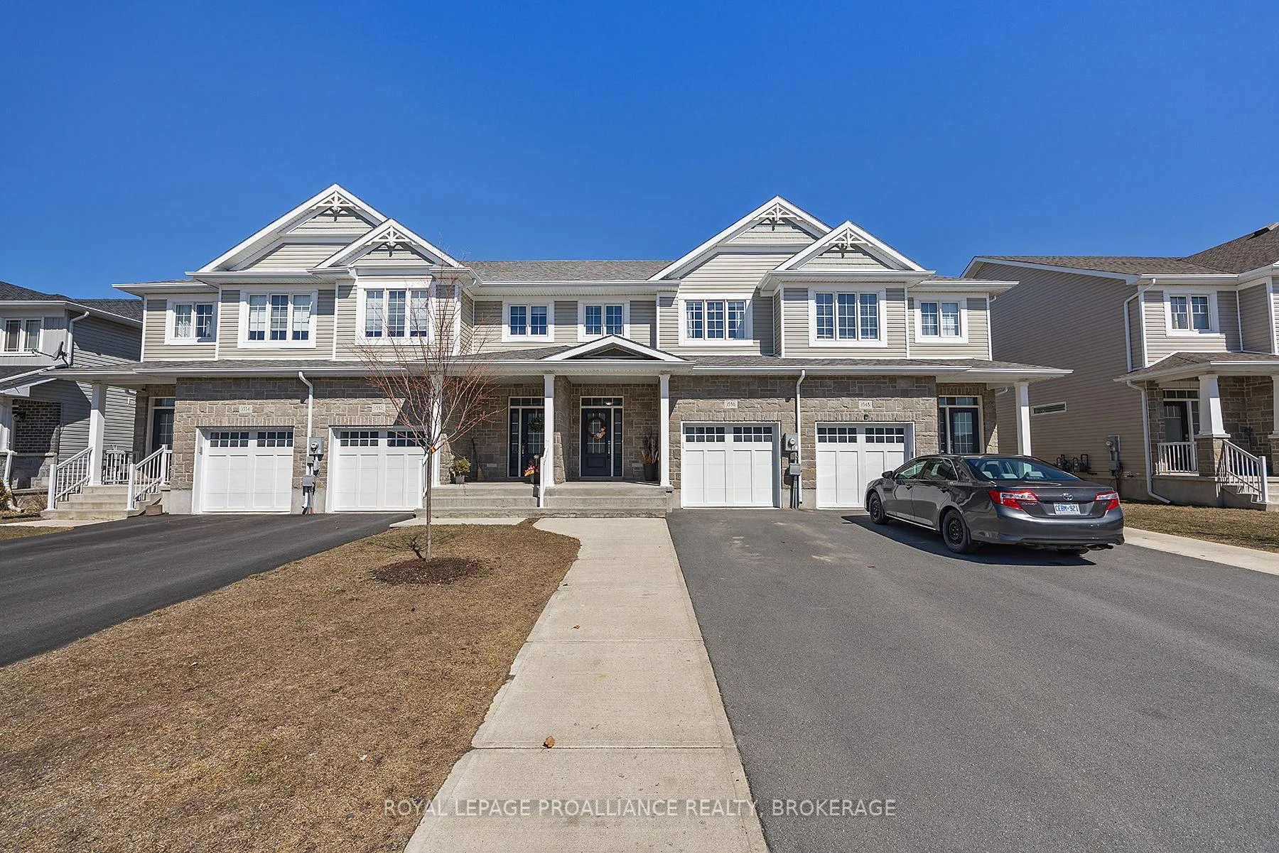 Front of 1550 Davenport Crescent