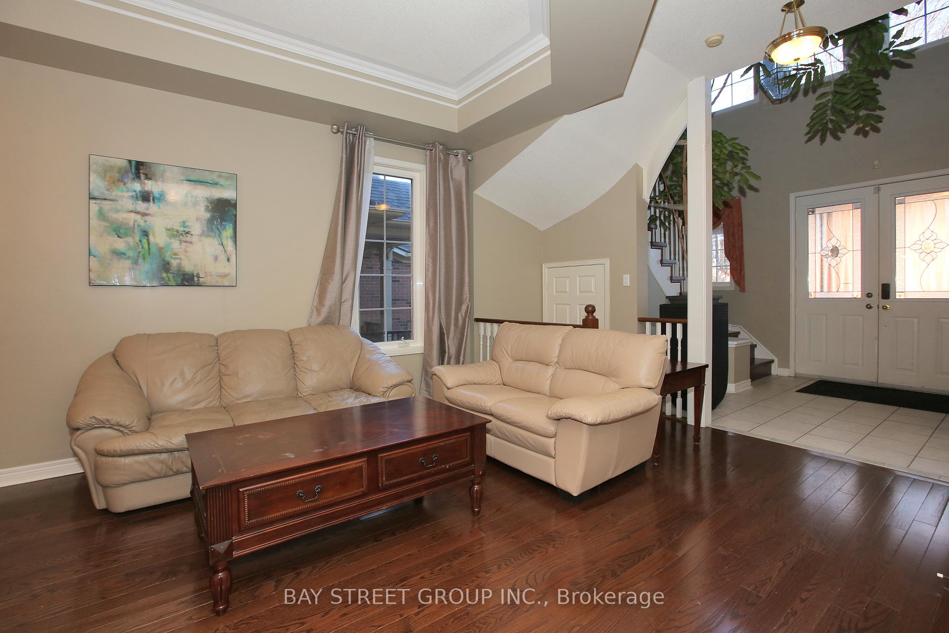 Photo 9 of 62 Trail Ridge Lane, Markham, Berczy — HOMEH