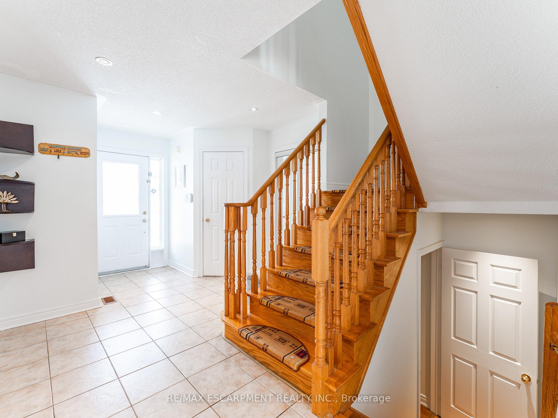 Photo 4 of 40 Cathmar Drive, Markham, Greensborough — HOMEH