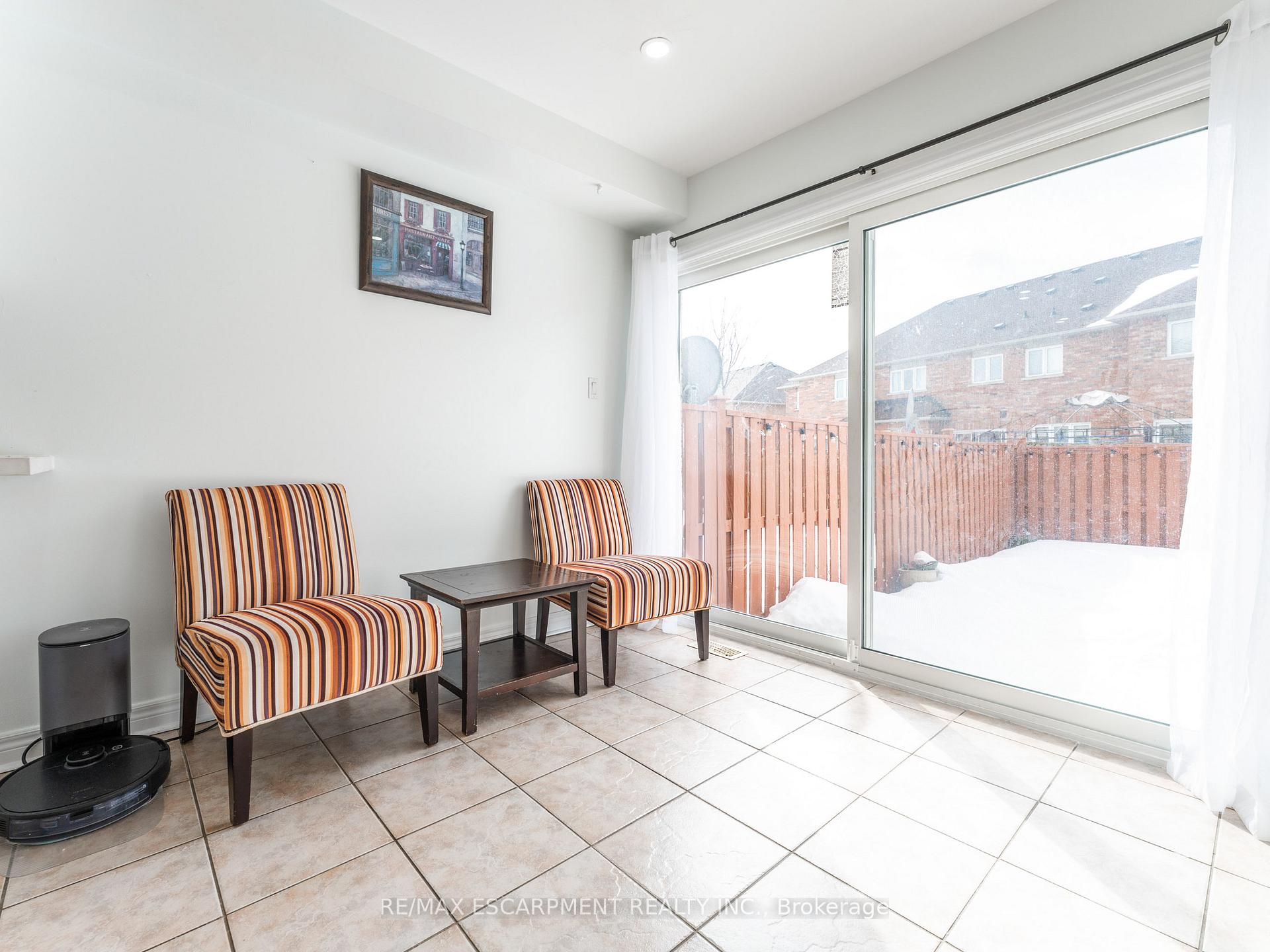Photo 12 of 40 Cathmar Drive, Markham, Greensborough — HOMEH