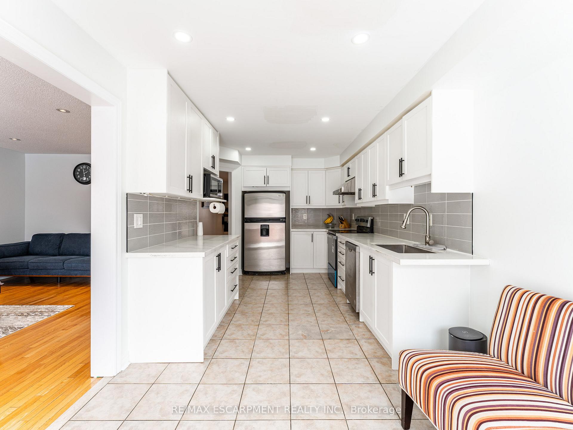 Photo 13 of 40 Cathmar Drive, Markham, Greensborough — HOMEH