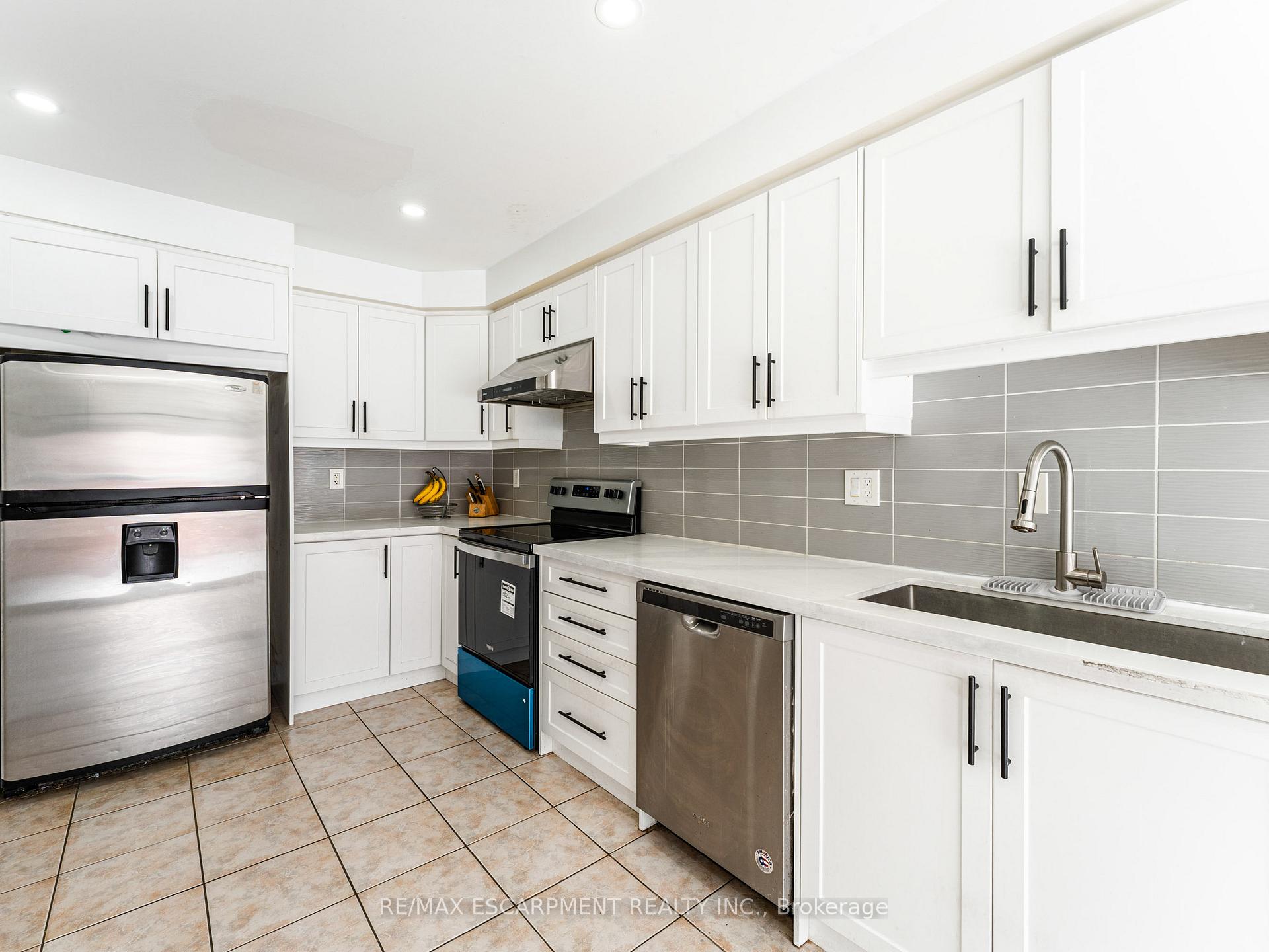 Photo 15 of 40 Cathmar Drive, Markham, Greensborough — HOMEH
