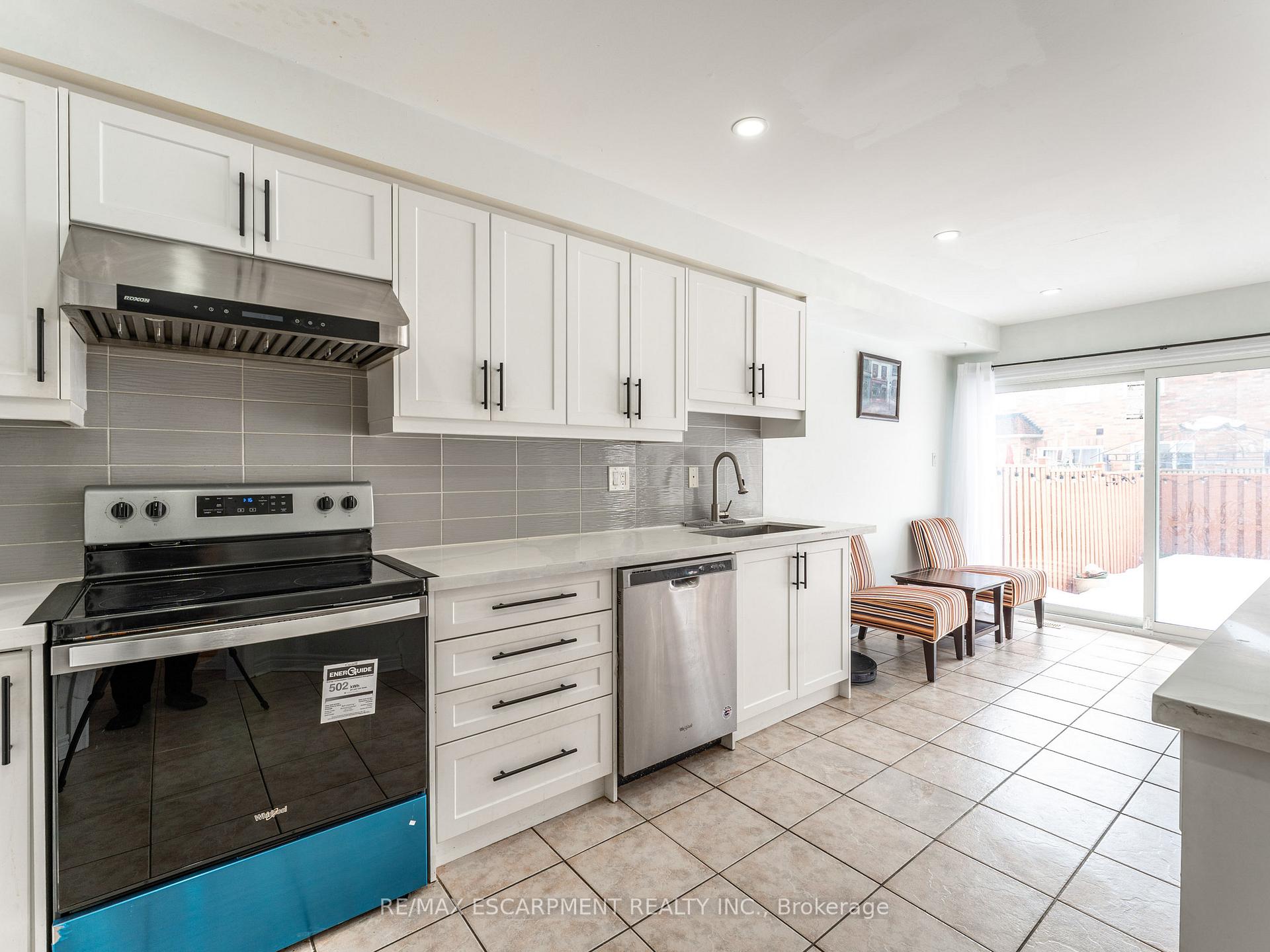 Photo 16 of 40 Cathmar Drive, Markham, Greensborough — HOMEH