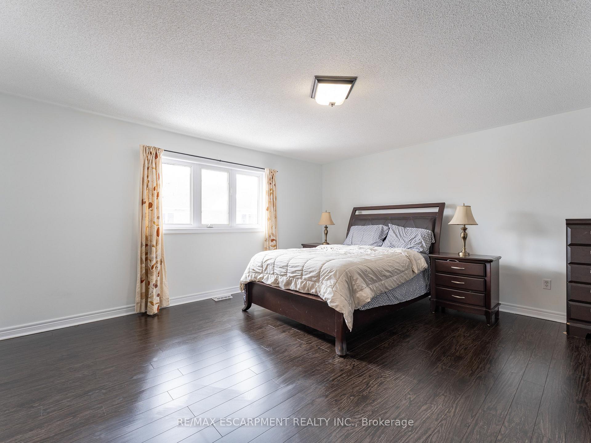 Photo 18 of 40 Cathmar Drive, Markham, Greensborough — HOMEH
