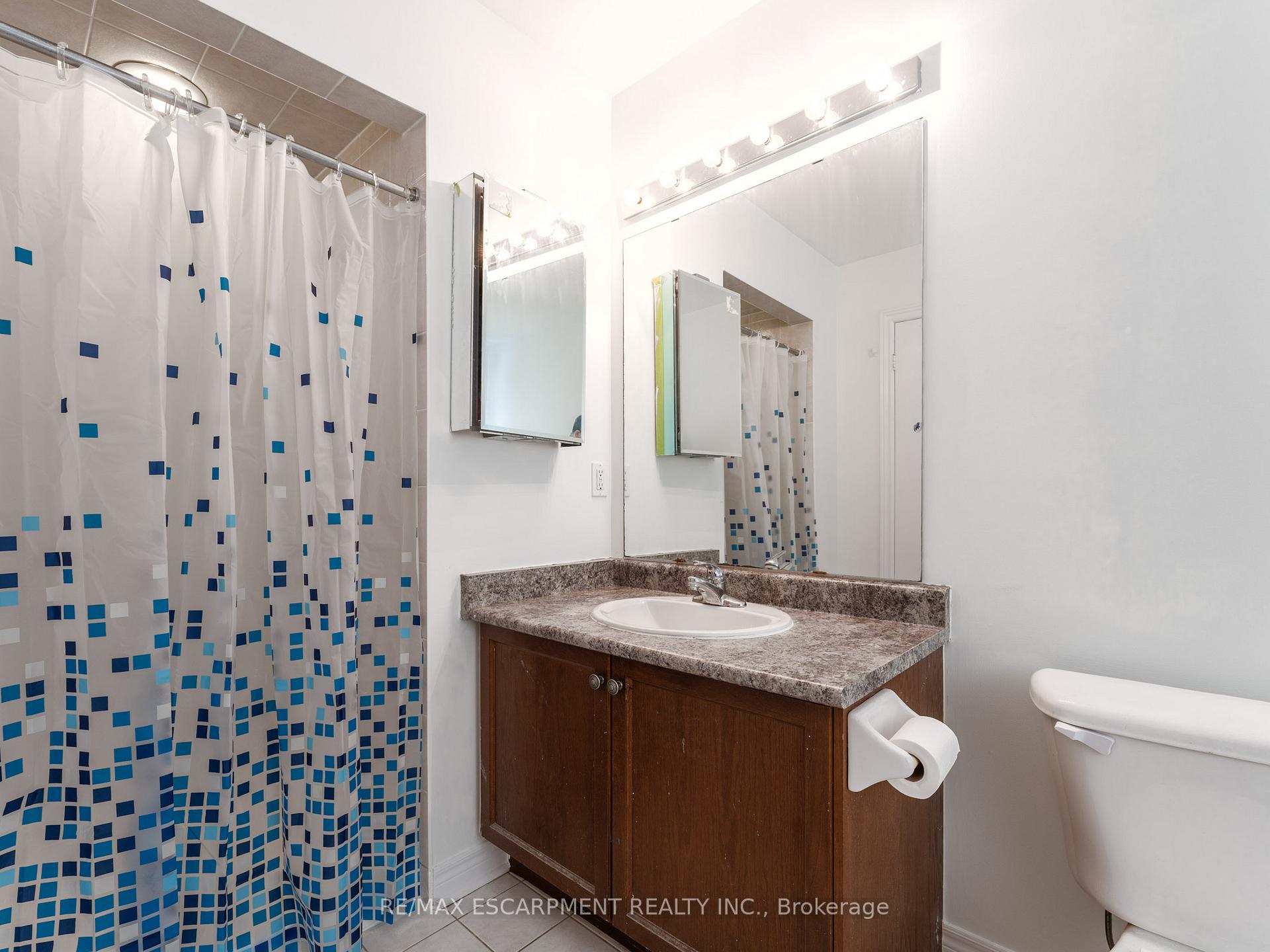 Photo 21 of 40 Cathmar Drive, Markham, Greensborough — HOMEH