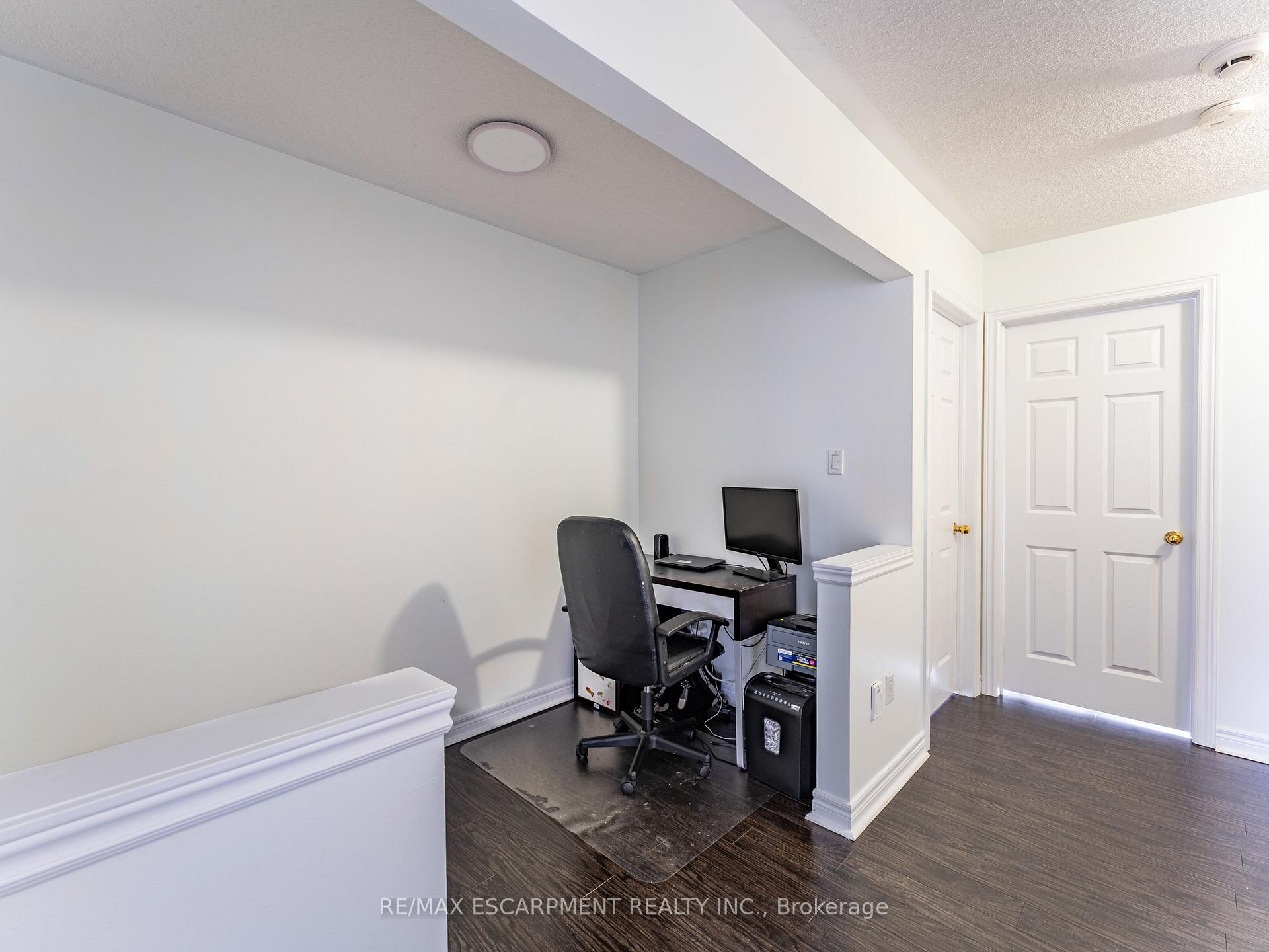Photo 23 of 40 Cathmar Drive, Markham, Greensborough — HOMEH