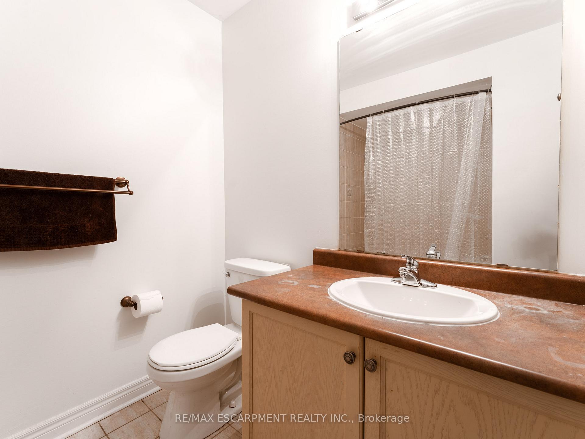 Photo 29 of 40 Cathmar Drive, Markham, Greensborough — HOMEH