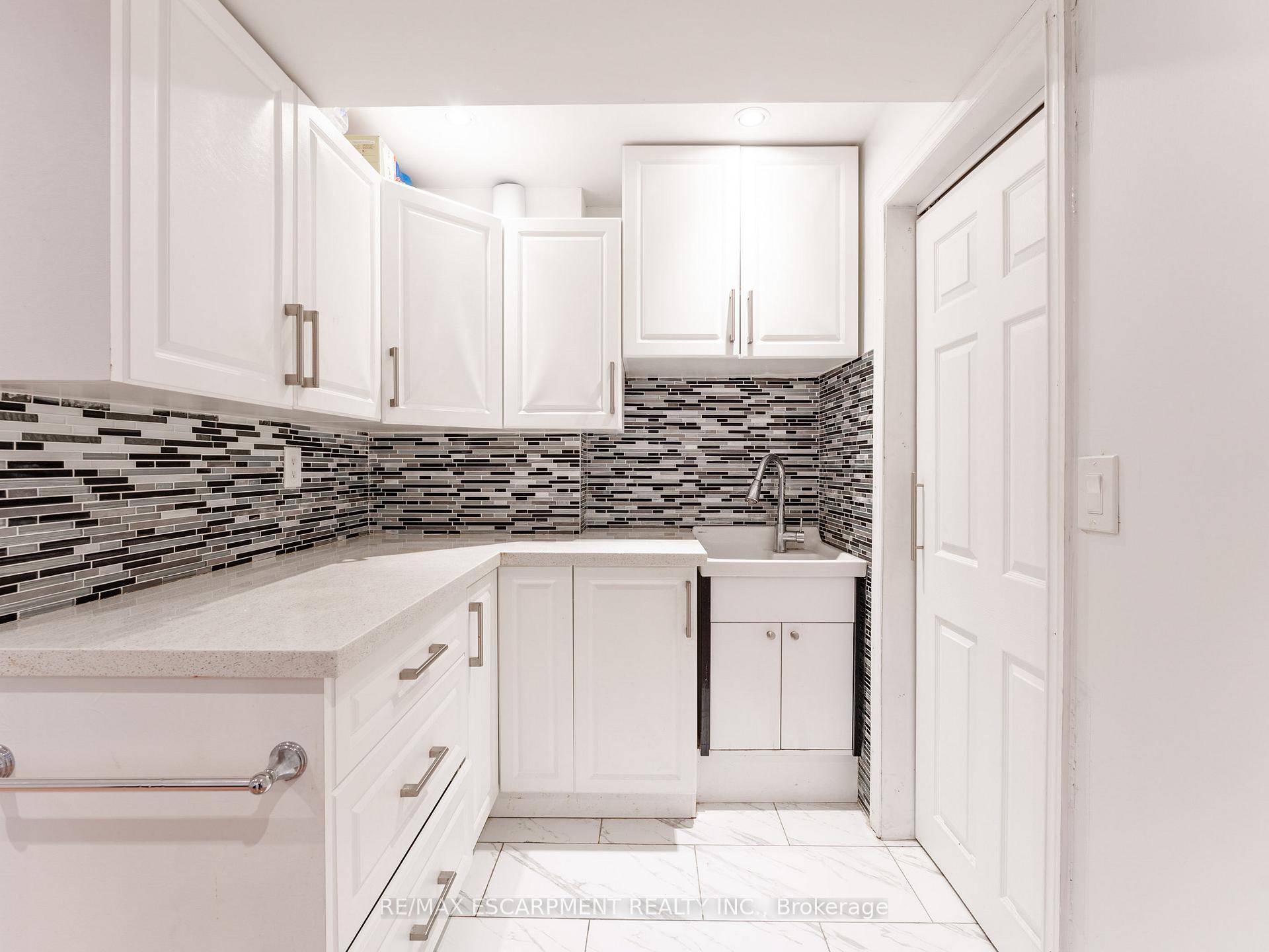 Photo 32 of 40 Cathmar Drive, Markham, Greensborough — HOMEH
