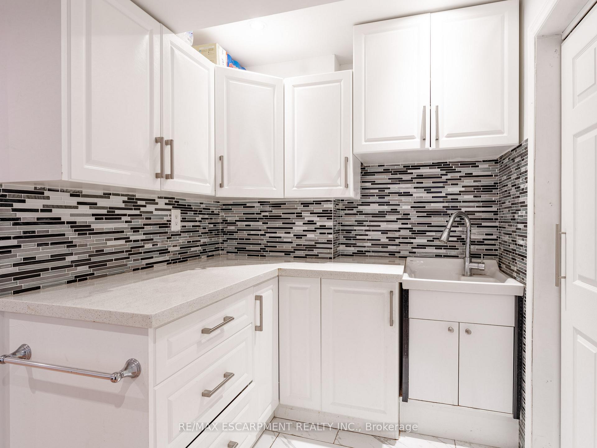 Photo 33 of 40 Cathmar Drive, Markham, Greensborough — HOMEH