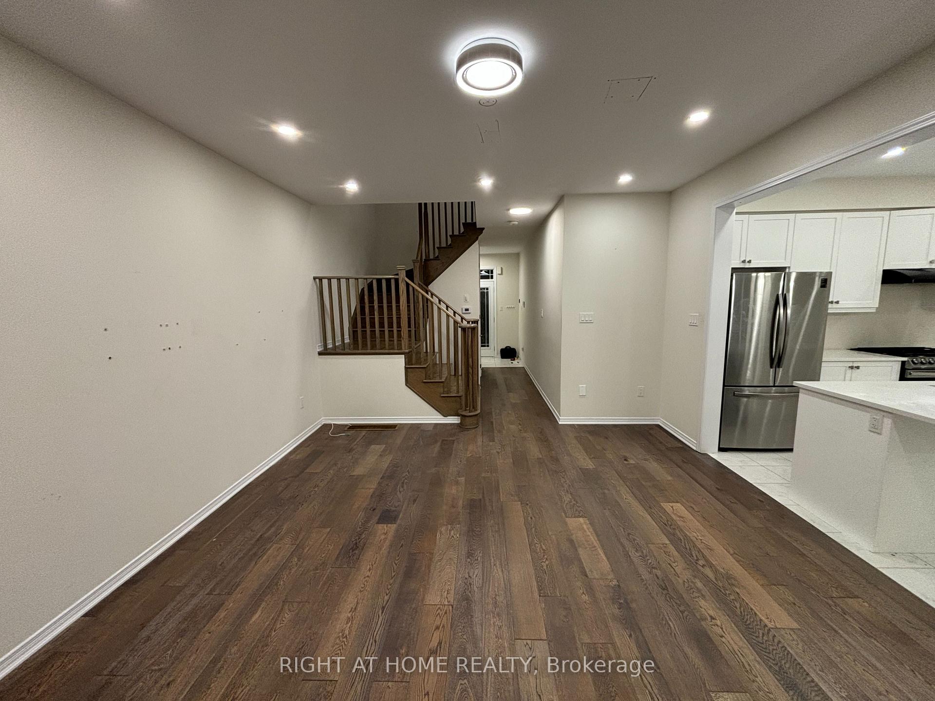 Photo 8 of 27 Royal Coachman Way, Hamilton, Stoney Creek — HOMEH