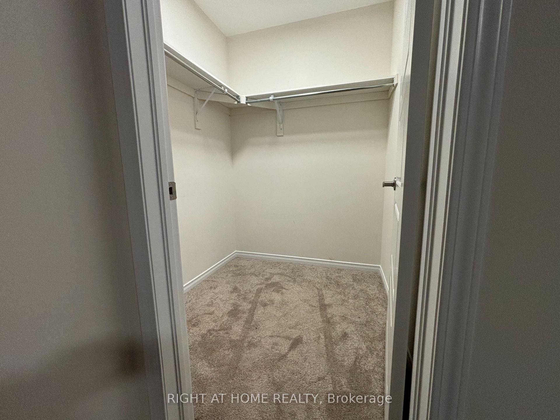 Photo 19 of 27 Royal Coachman Way, Hamilton, Stoney Creek — HOMEH