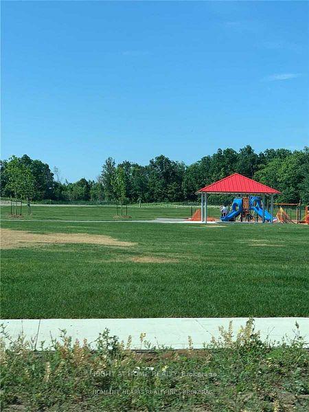 Photo 24 of 27 Royal Coachman Way, Hamilton, Stoney Creek — HOMEH