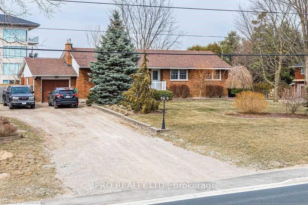 Front of 585 Garner Road W