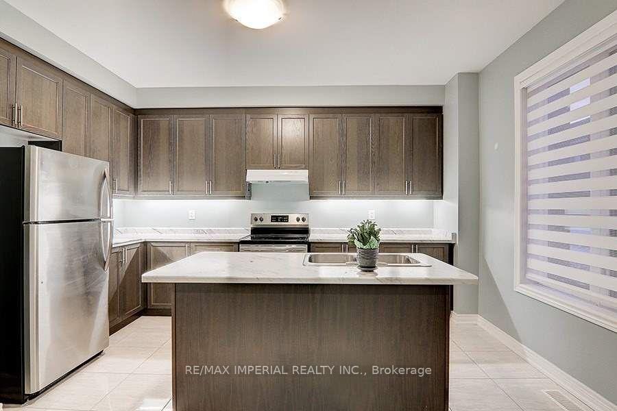 Photo 8 of 110 Luzon Avenue, Markham, Box Grove — HOMEH