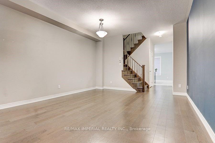 Photo 15 of 110 Luzon Avenue, Markham, Box Grove — HOMEH